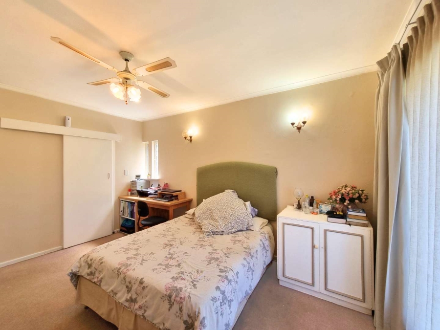 4 Bedroom Property for Sale in Westcliff Western Cape